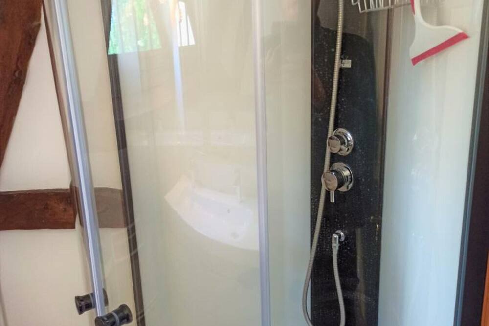 Photo of Bathroom in Manehouville
