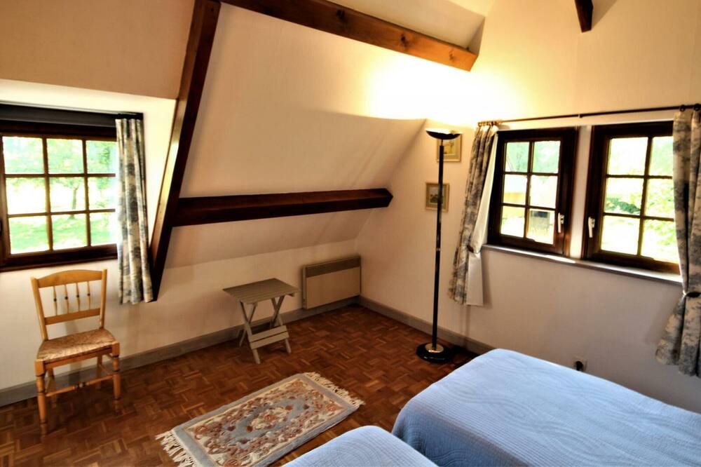 Photo of Bedroom in Manehouville