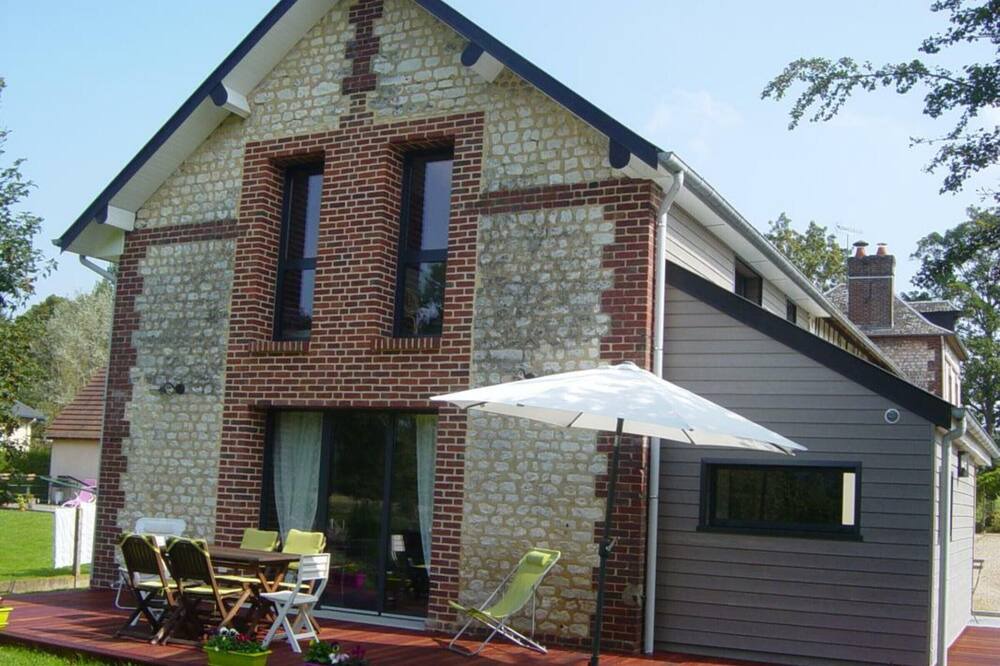 Photo of Outdoor in Saint-Pierre-de-Manneville
