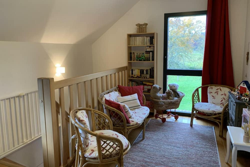 Photo of Livingroom in Saint-Pierre-de-Manneville