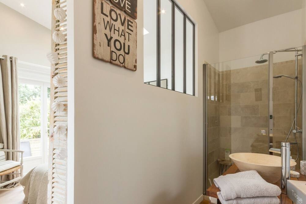 Photo of Bathroom in Octeville-sur-Mer