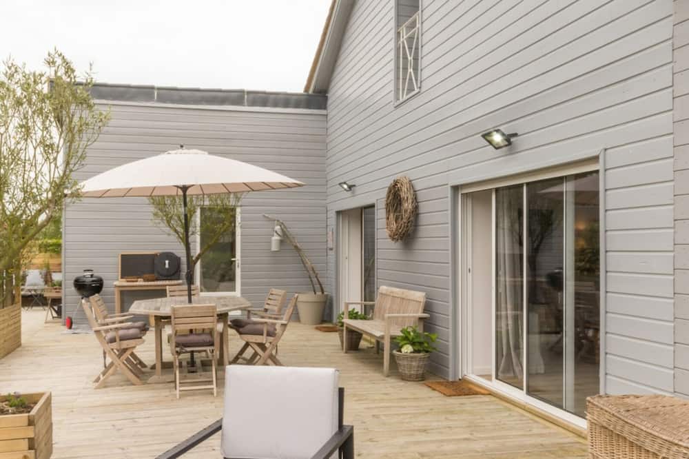 Photo of Patio Balcony in Octeville-sur-Mer