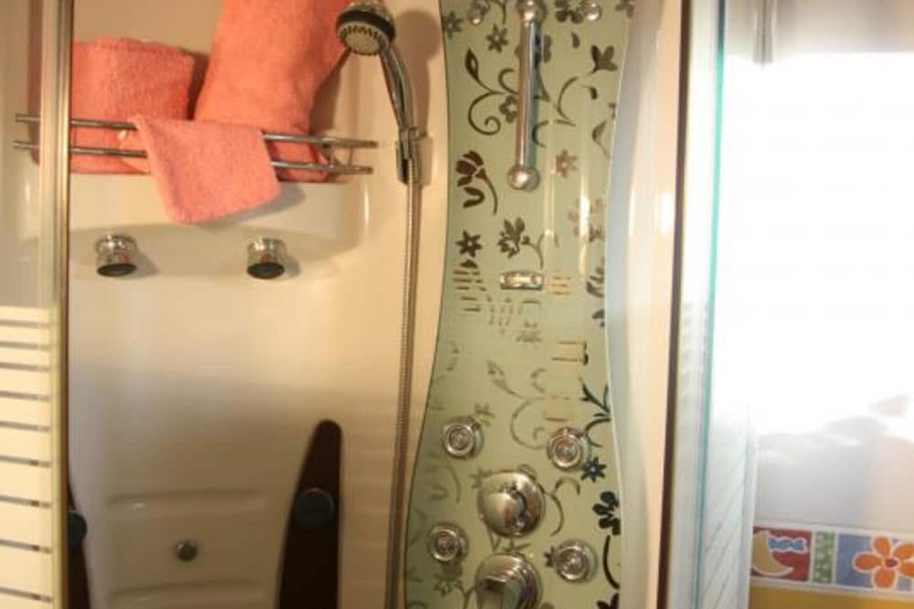 Photo of Bathroom in Gerponville
