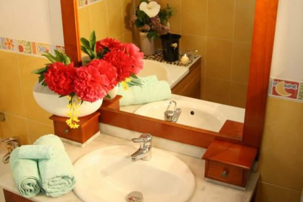 Photo of Bathroom in Gerponville