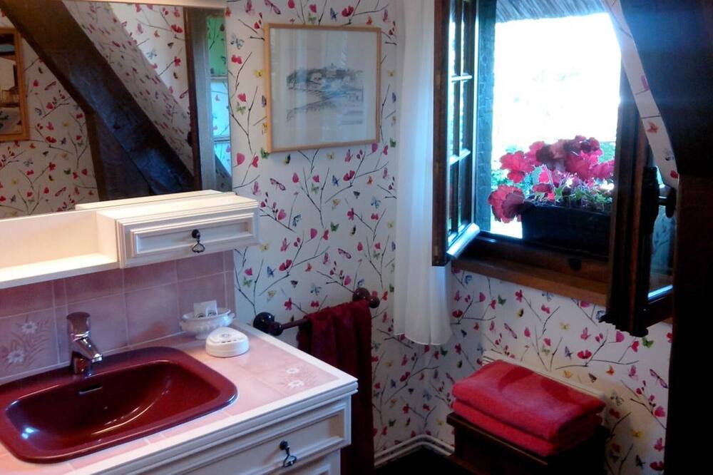 Photo of Bathroom in Octeville-sur-Mer