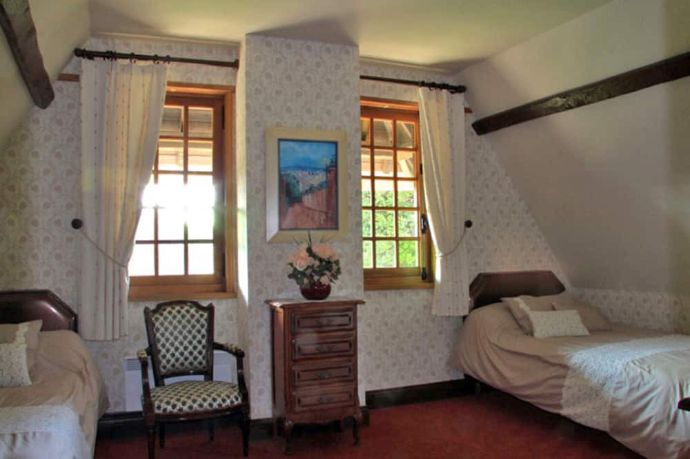 Photo of Bedroom in Octeville-sur-Mer