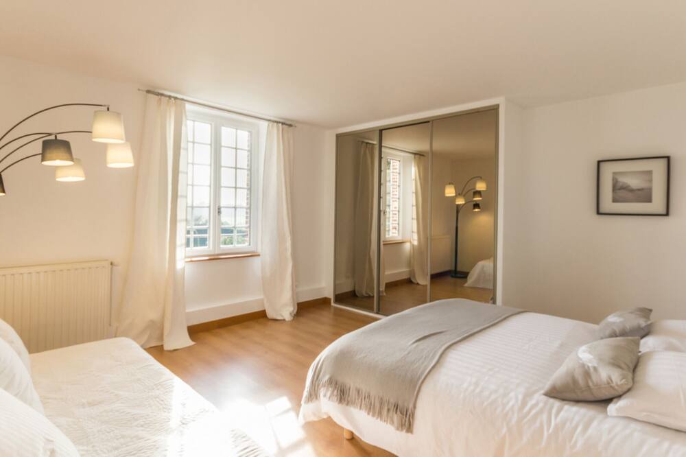Photo of Bedroom in Catenay