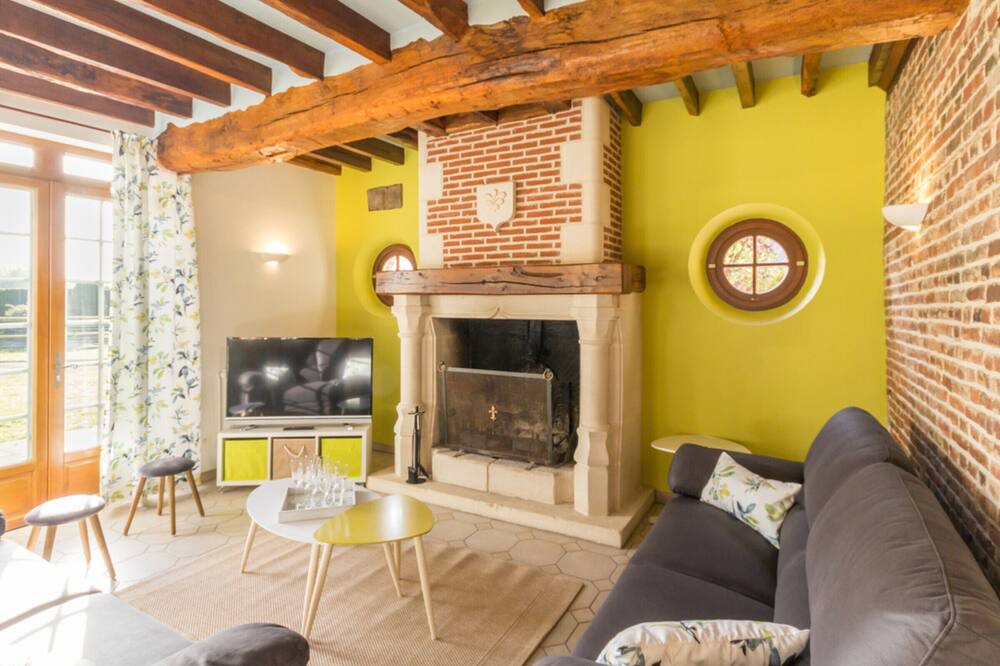 Photo of Livingroom in Catenay