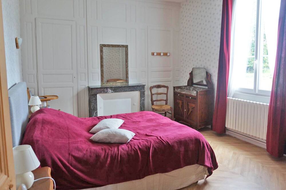 Photo of Bedroom in Saint-Pierre-Benouville