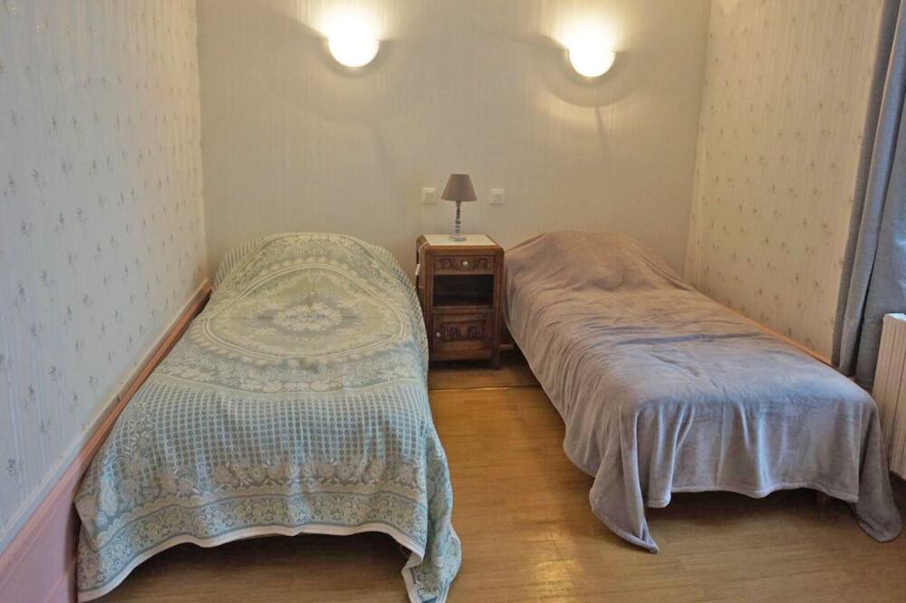 Photo of Bedroom in Saint-Pierre-Benouville