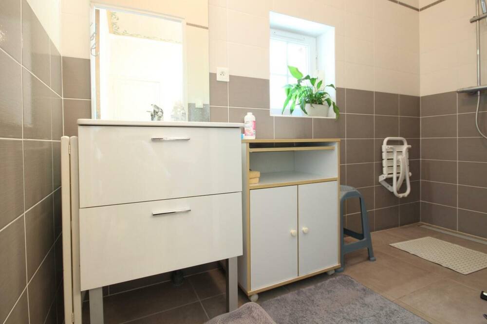 Photo of Kitchen in Saint-Pierre-Benouville