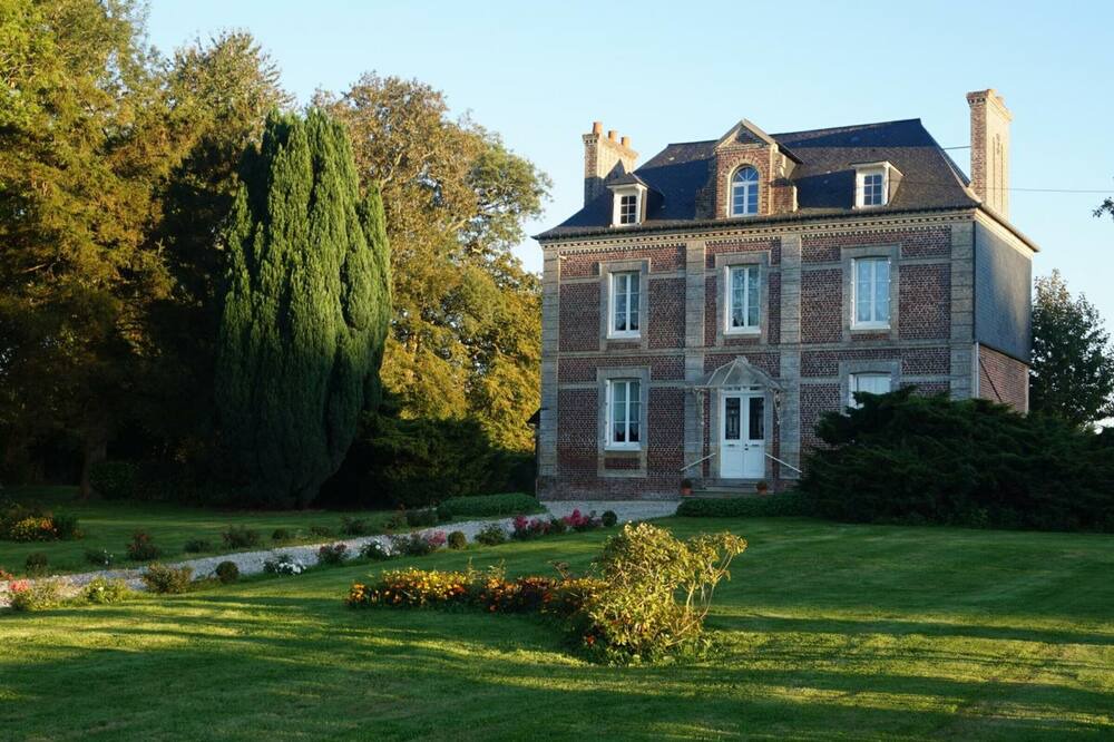 Photo of Outdoor in Saint-Pierre-Benouville