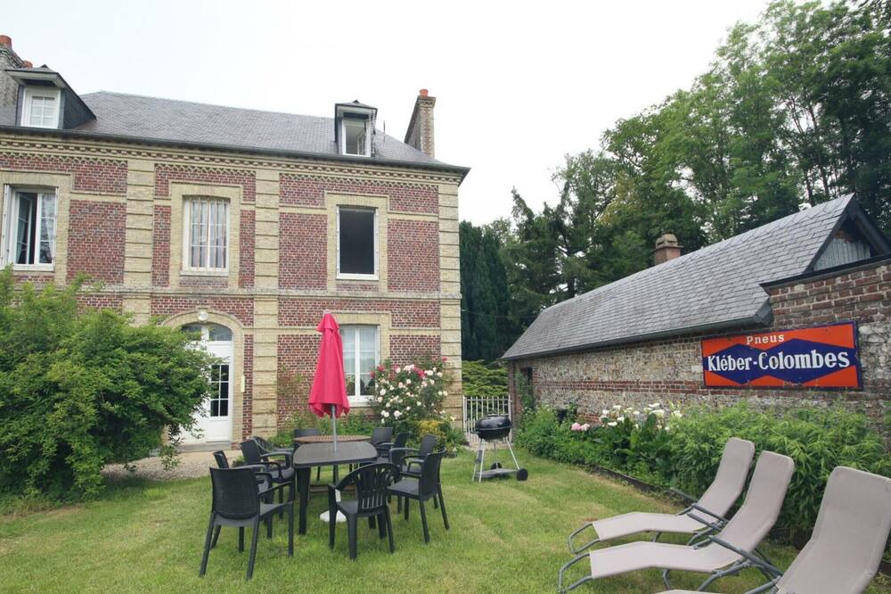 Photo of Others in Saint-Pierre-Benouville