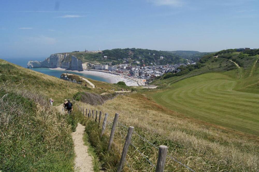 Photo of Others in Etretat