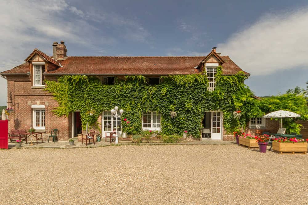 Photo of Outdoor in Saint-Saens