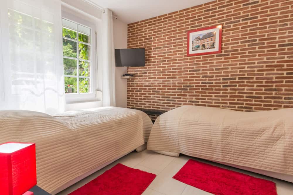 Photo of Bedroom in Saint-Saens