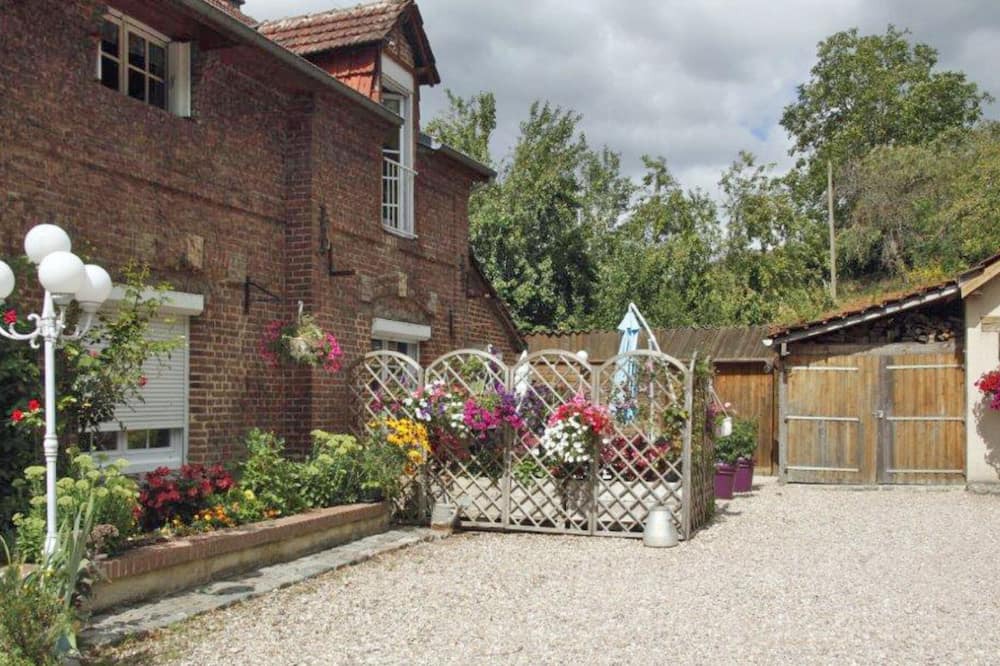 Photo of Outdoor in Saint-Saens