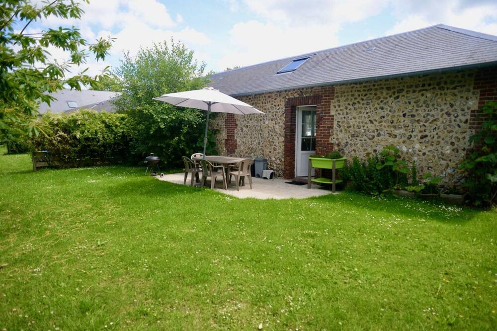 Photo of Outdoor in Villainville