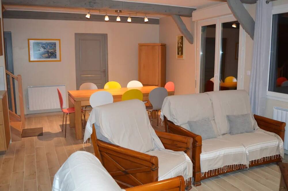 Photo of Livingroom in Villainville