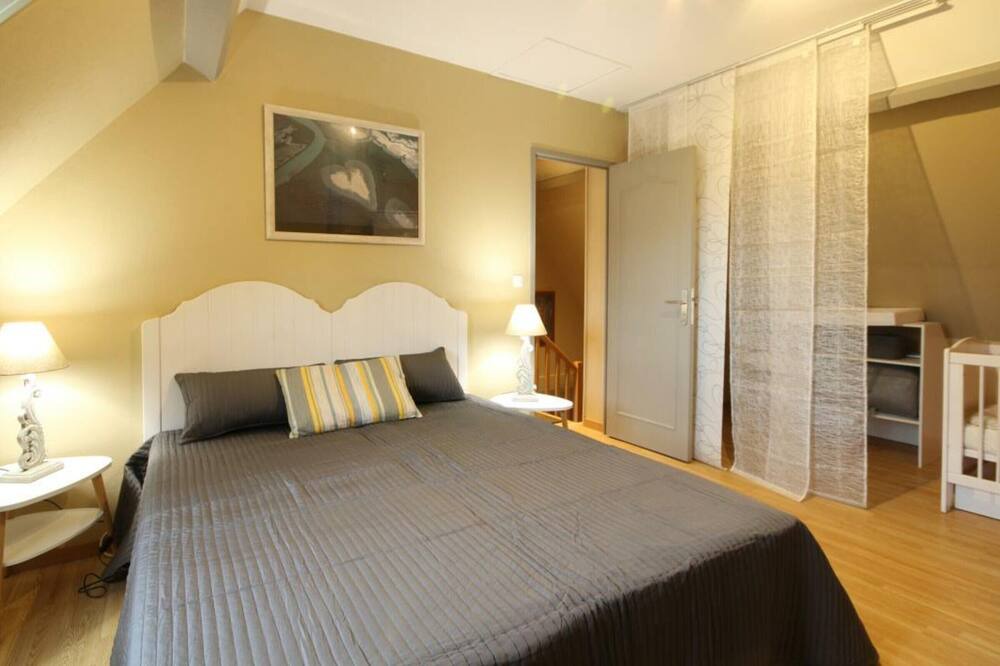 Photo of Bedroom in Villainville