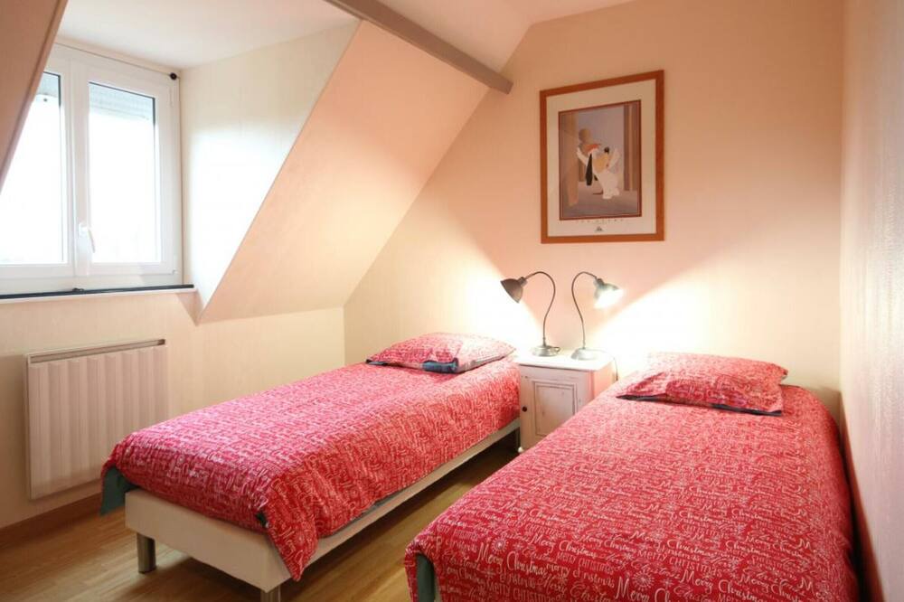 Photo of Bedroom in Villainville