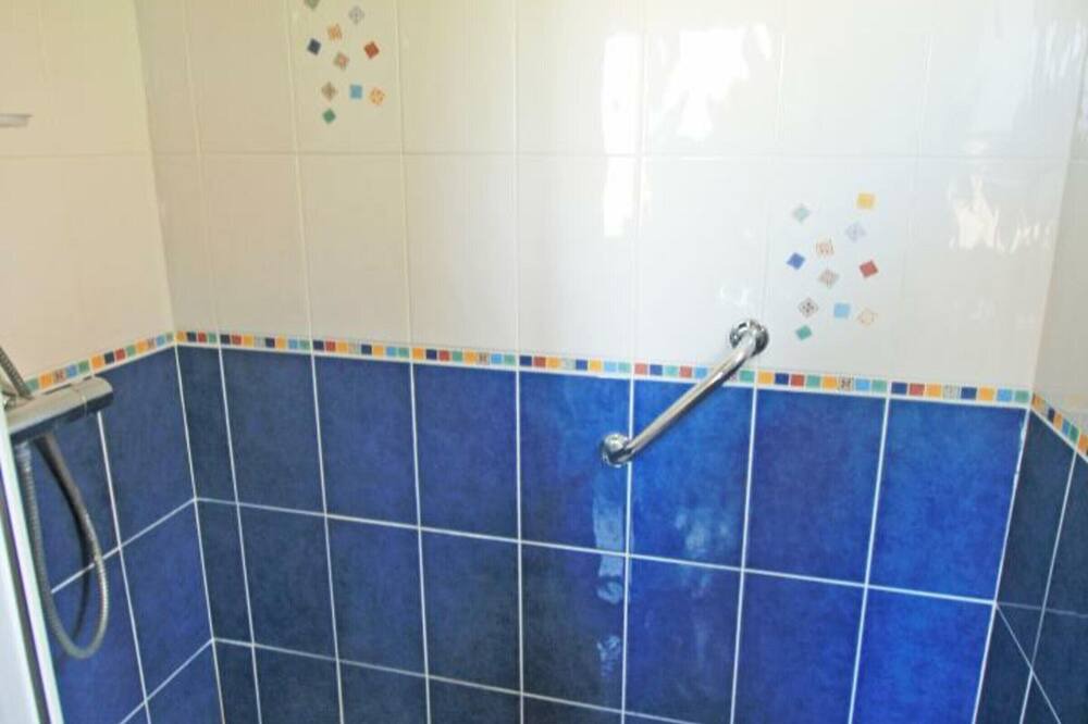 Photo of Bathroom in Pourville-sur-Mer
