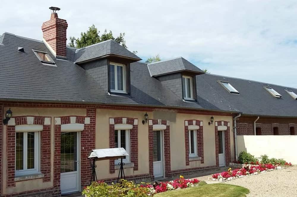 Photo of Outdoor in Saint-Martin-aux-Buneaux