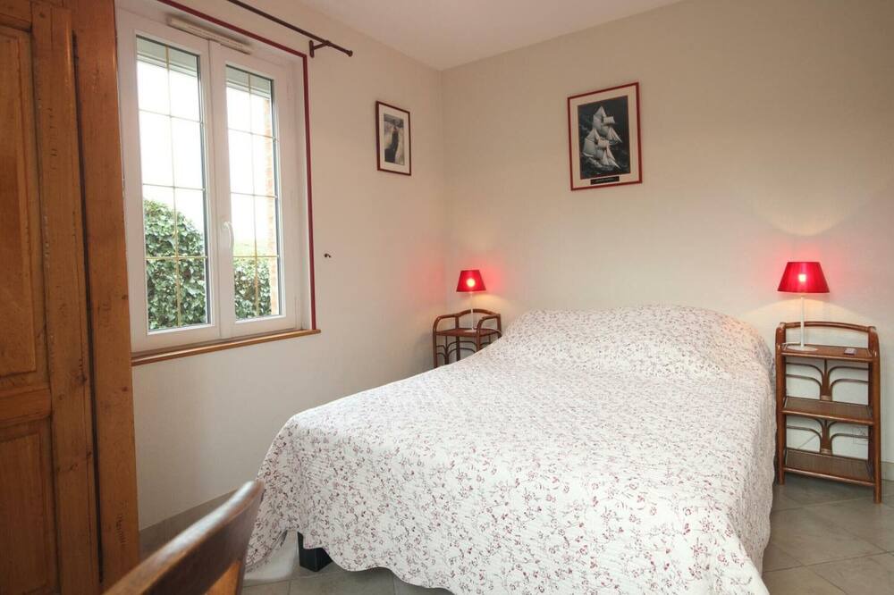 Photo of Bedroom in Saint-Martin-aux-Buneaux