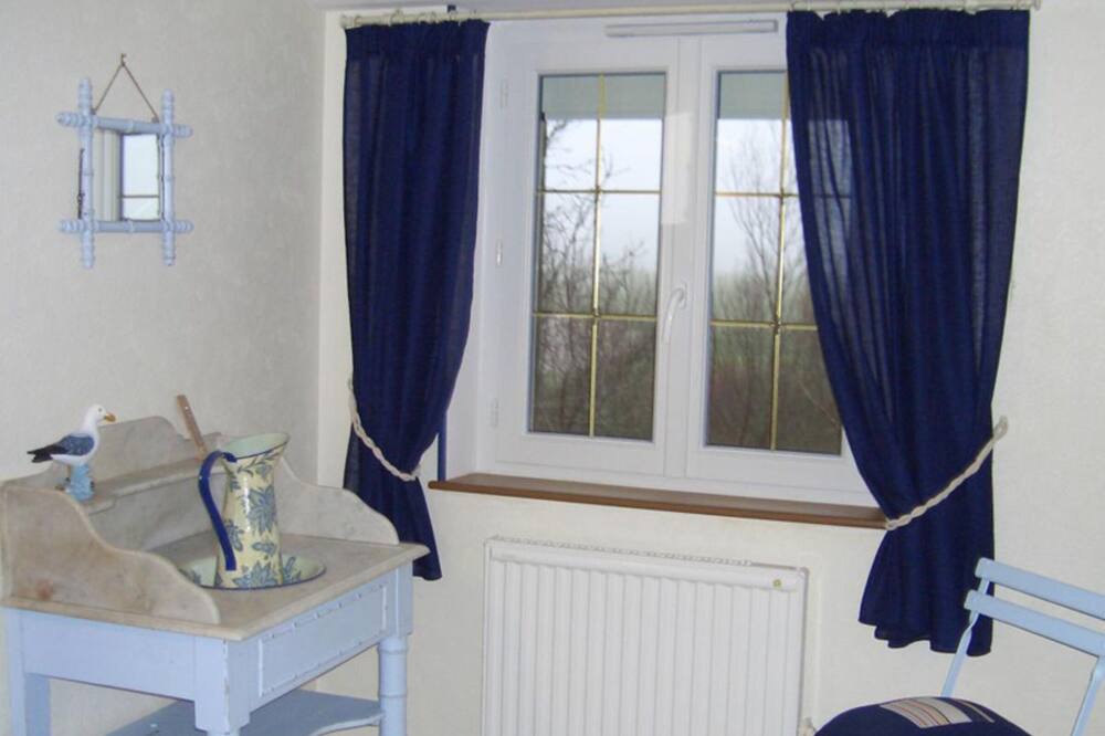 Photo of Bedroom in Saint-Martin-aux-Buneaux