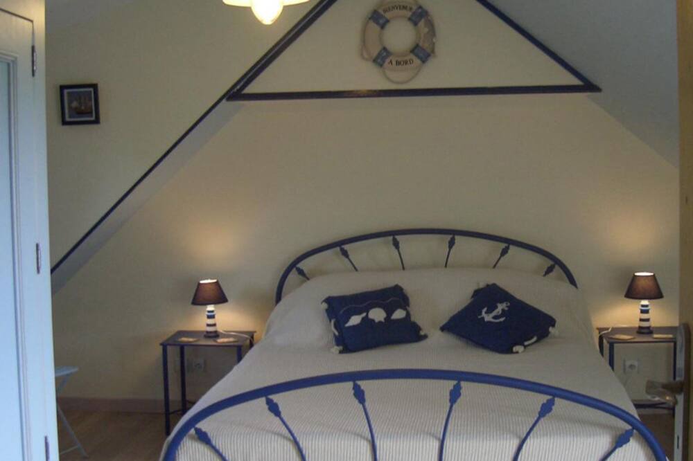 Photo of Bedroom in Saint-Martin-aux-Buneaux