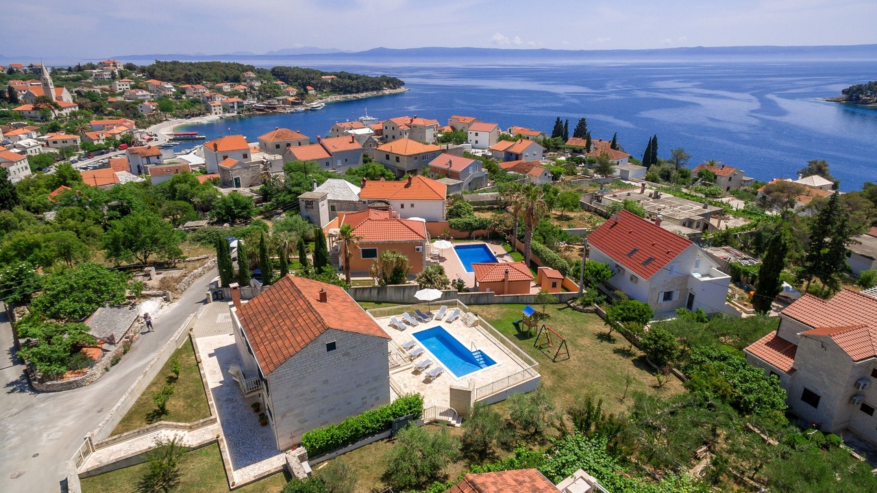 Photo of Outdoor in Sumartin