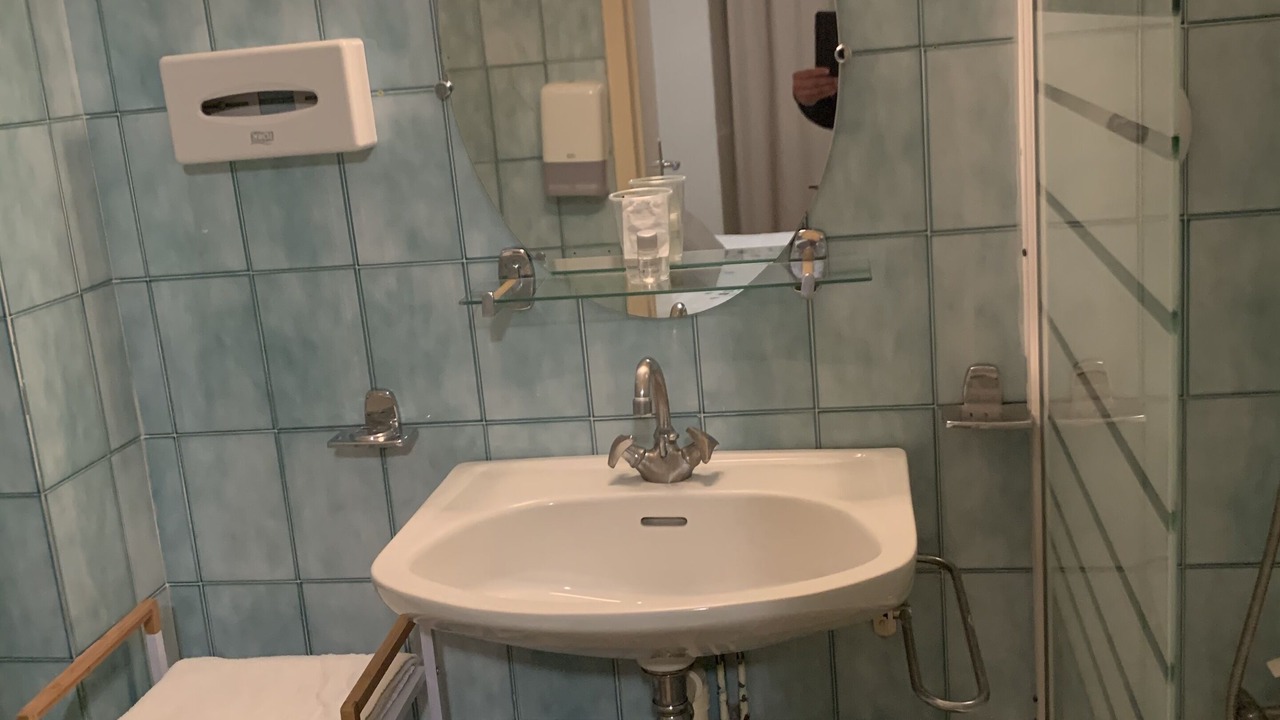Photo of Bathroom in Geilles