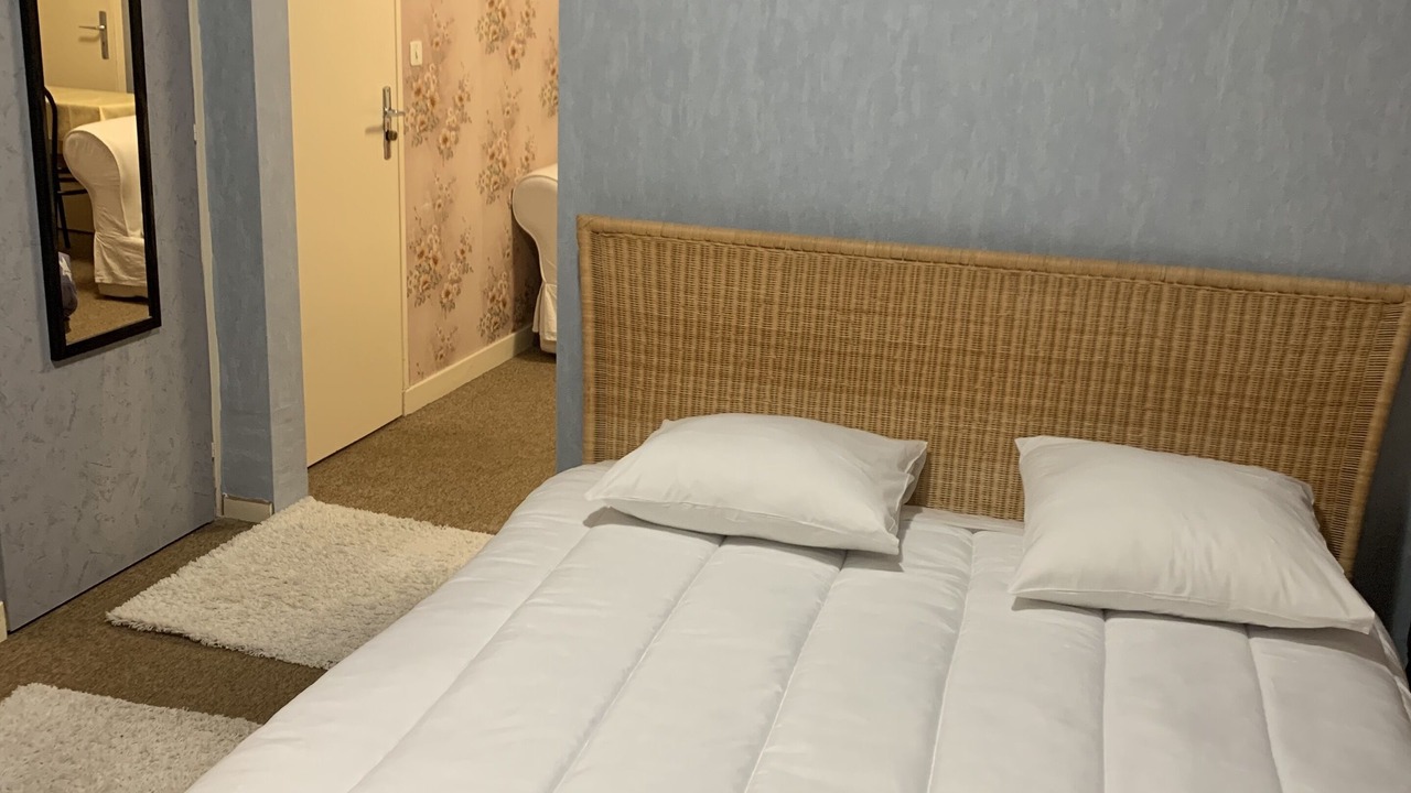Photo of Bedroom in Geilles