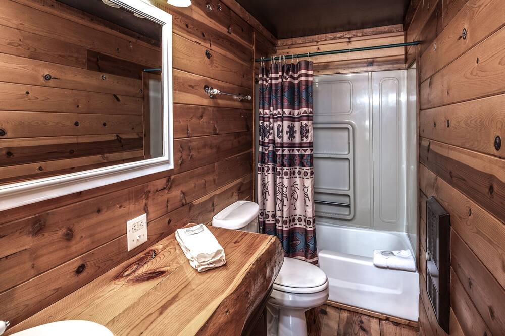 Photo of Bathroom in Ruidoso