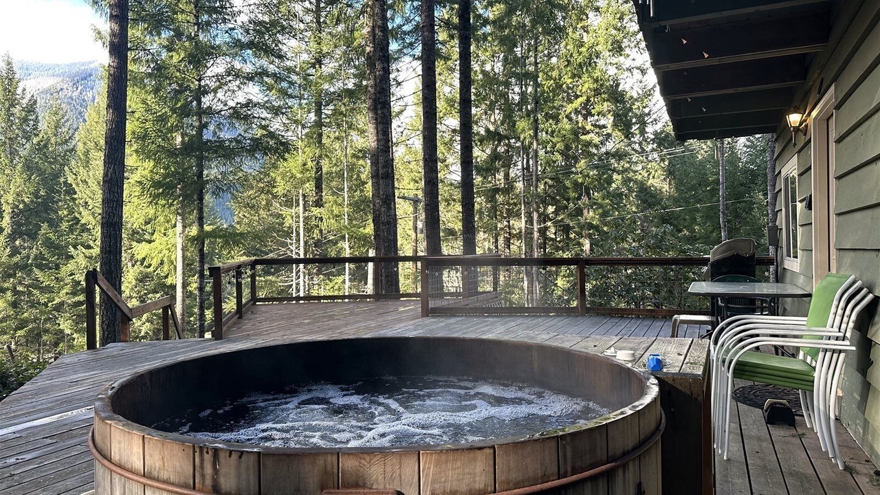 Photo of Outdoor in Packwood