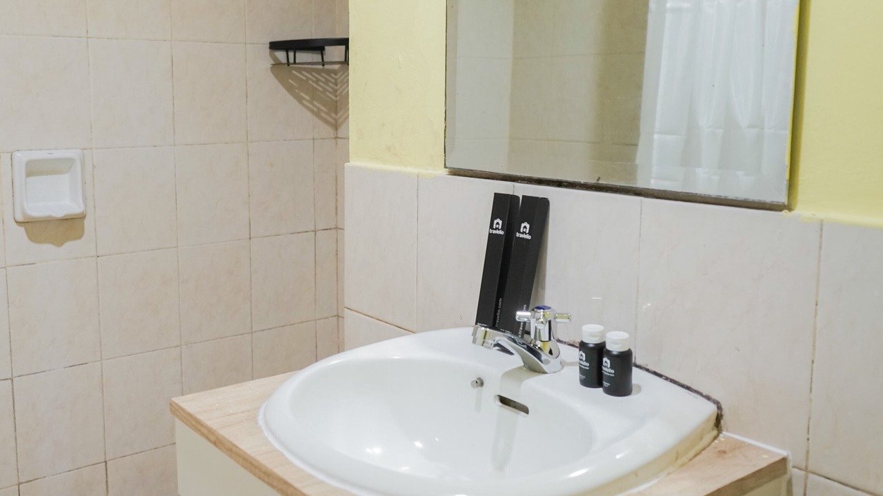 Photo of Bathroom in Chinatown