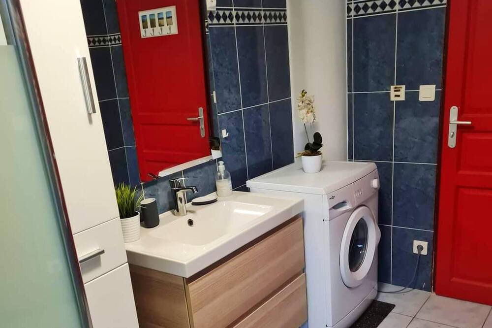 Photo of Bathroom in Maurens