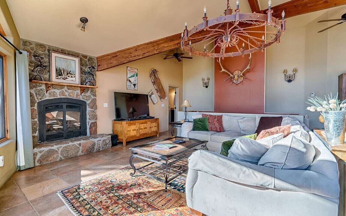 Photo of Livingroom in Greer