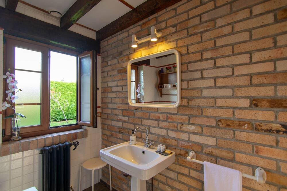 Photo of Bathroom in Galizano
