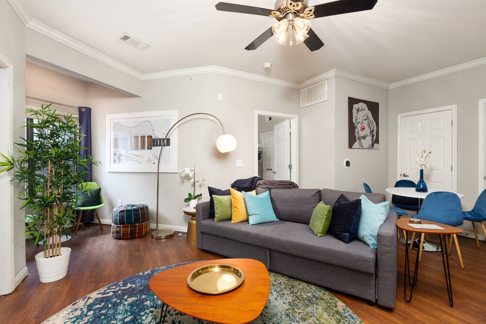 Photo of Livingroom in West Campus