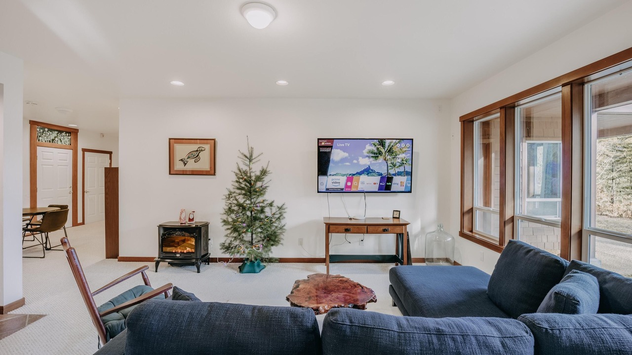 Photo of Livingroom in Glacier