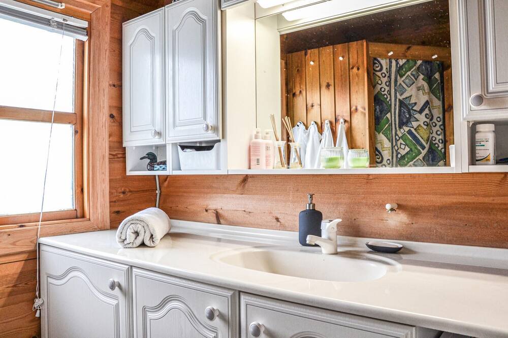 Photo of Bathroom in Olsted