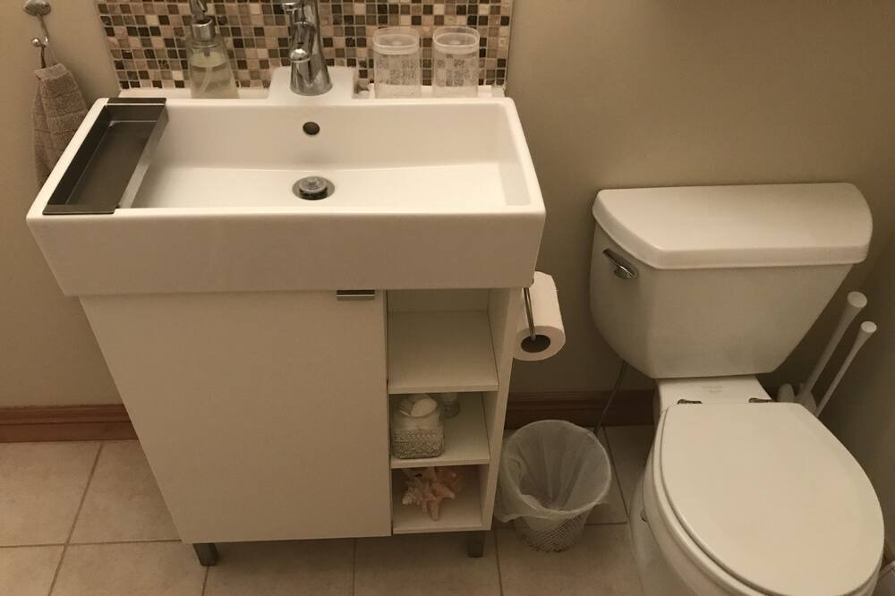 Photo of Bathroom in Coboconk