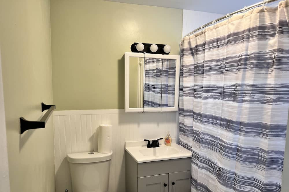 Photo of Bathroom in Delaware City