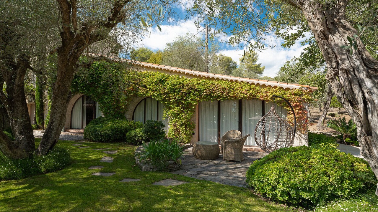 Photo of Buildings in Valbonne