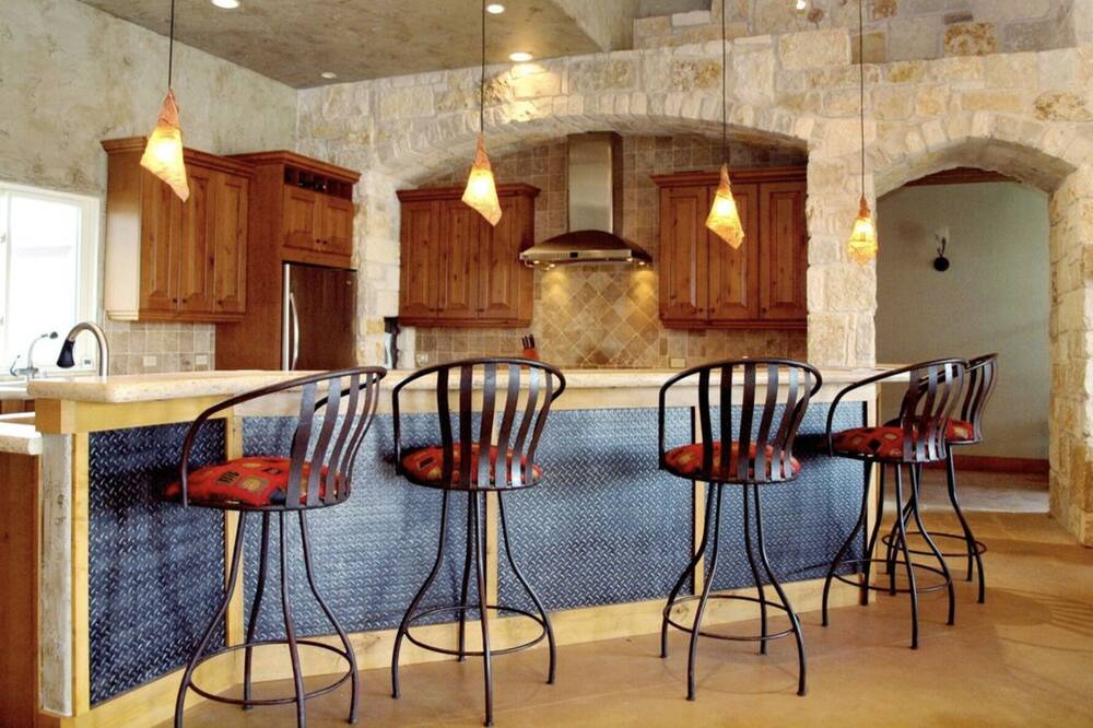 Photo of Kitchen in Oatmeal