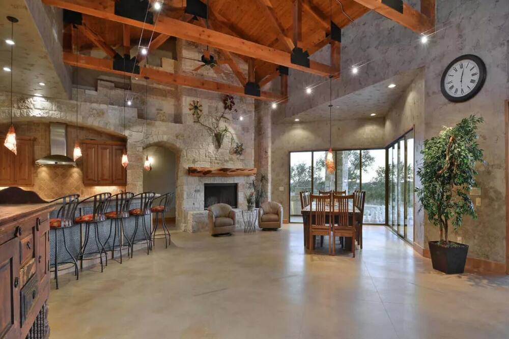 Photo of Livingroom in Oatmeal