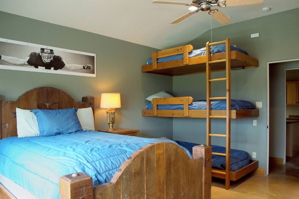 Photo of Bedroom in Oatmeal