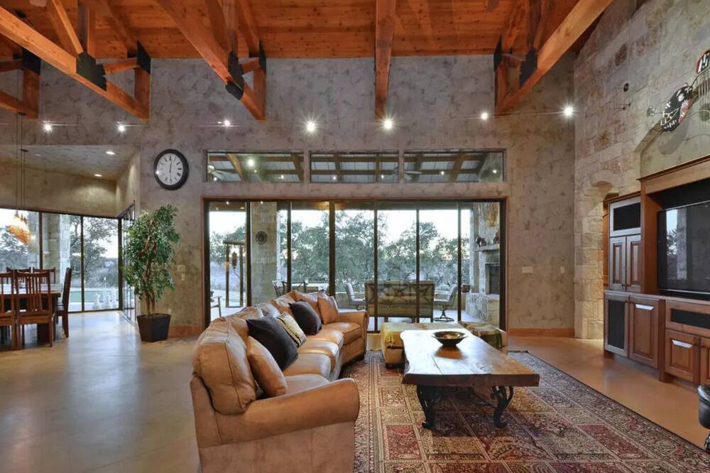 Photo of Livingroom in Oatmeal