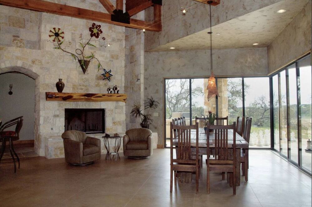 Photo of Livingroom in Oatmeal